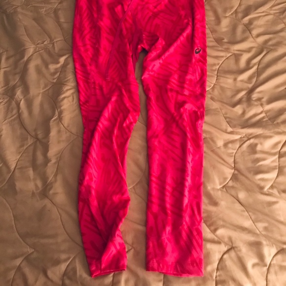 ASICS Pink Pocket Back Work Out Bottoms - Picture 2 of 5